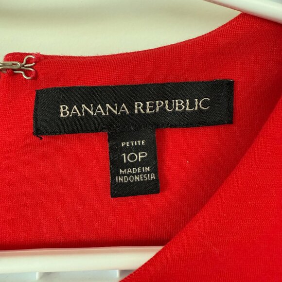 Banana Republic | 🎄 Holiday-Ready Red Dress with bell sleeve - 10P - Picture 2 of 4